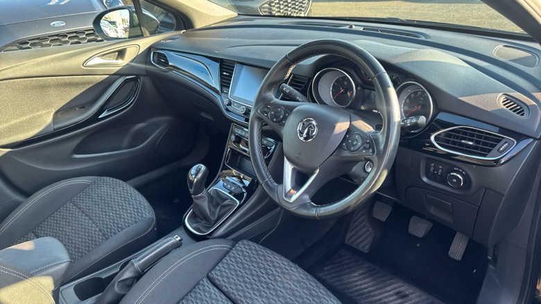 Vauxhall Astra 1.4T 16V 150 SRi Vx-line Nav 5dr Petrol Hatchback